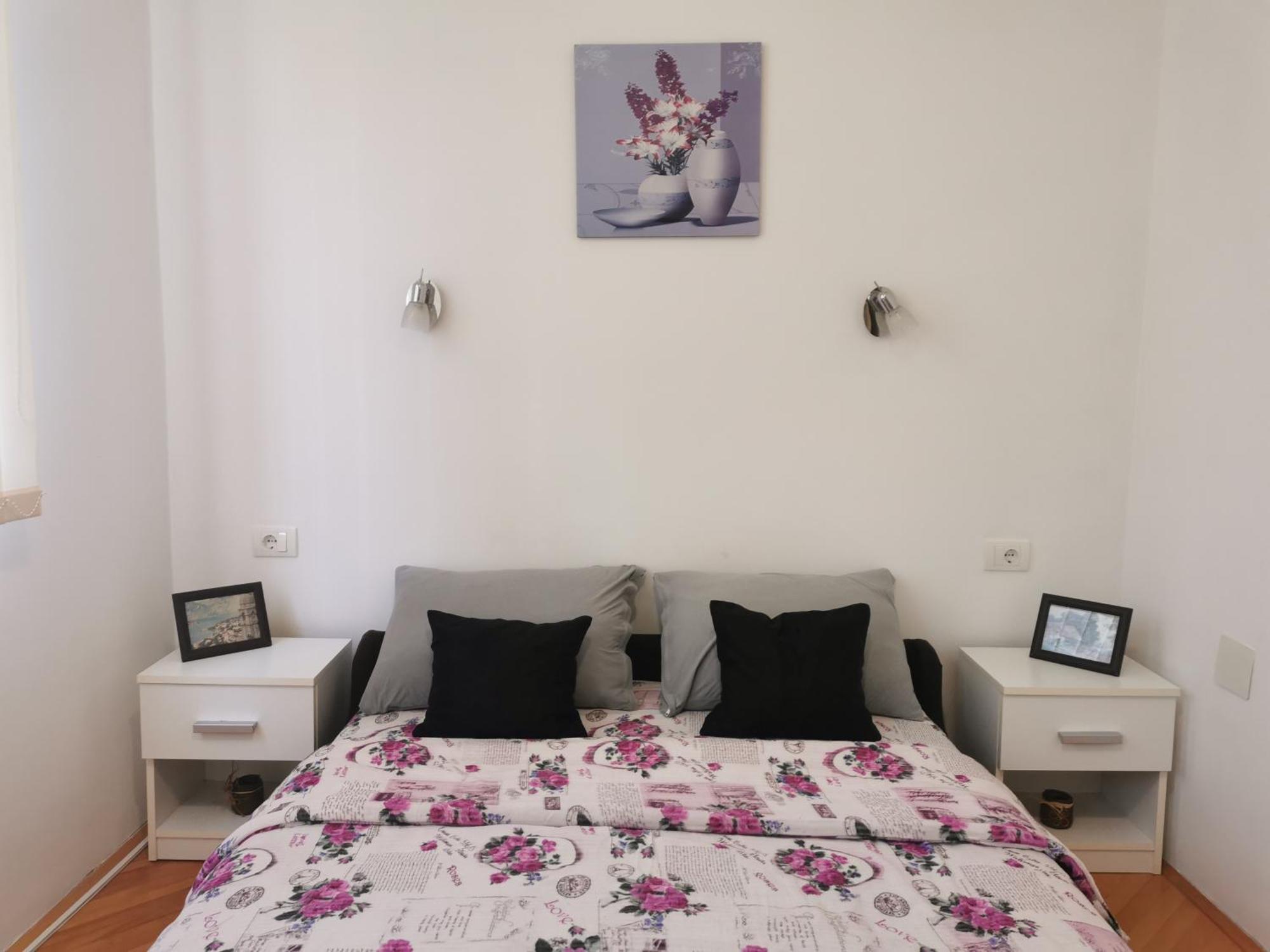 Apartmani La Grande Motte Vrdnik Eksteriør bilde